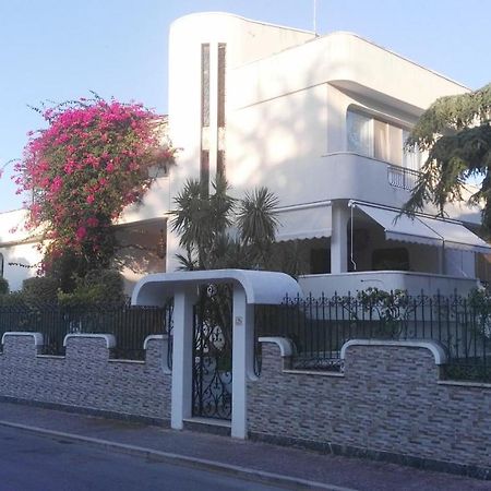 Villa Mary - Oroblu Trani Exterior photo